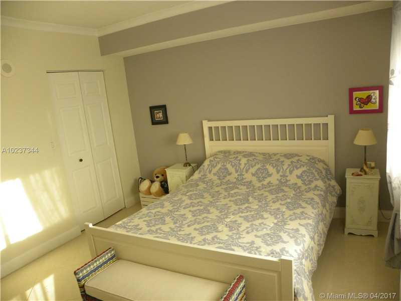 4242 Northwest 2nd St, Miami, FL 33126