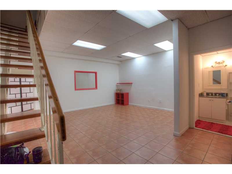 7311 Northwest 12th St, Miami, FL 33126
