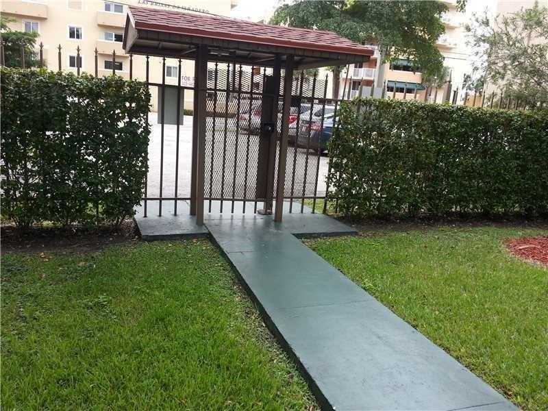 4855 Northwest 7th St, Miami, FL 33126
