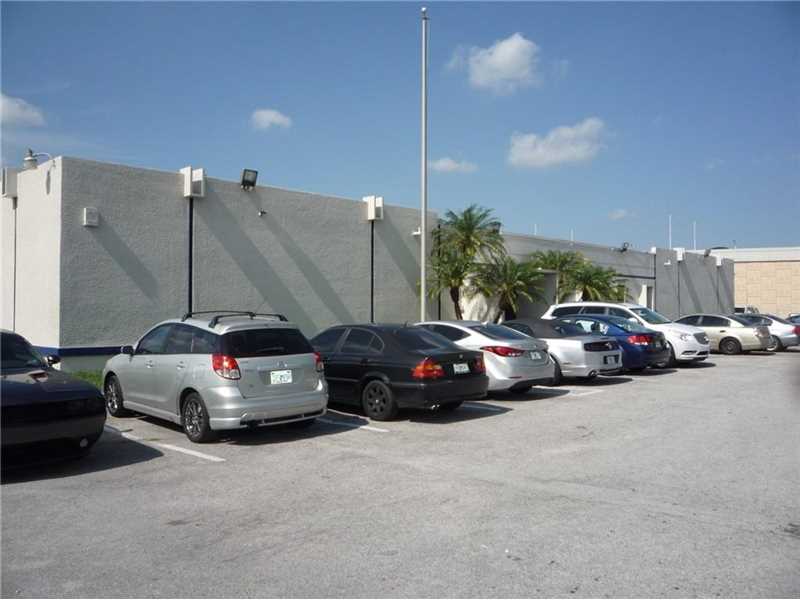 7570 Northwest 14th St, Miami, FL 33126