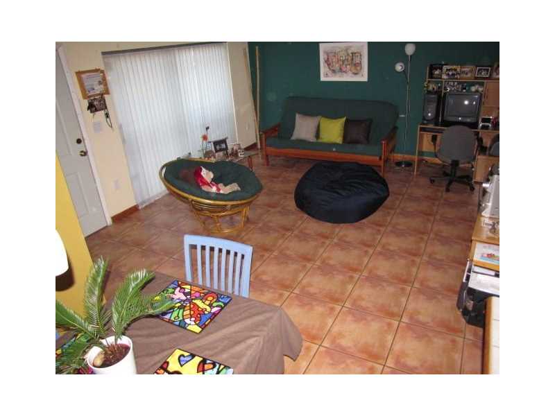8550 Northwest 3rd Ln, Miami, FL 33126