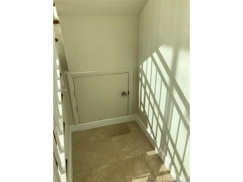 1528Brickell Ave, Miami, FL 33129