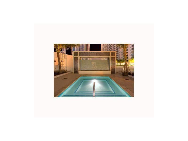 350 South Miami Ave, Miami, FL 33130