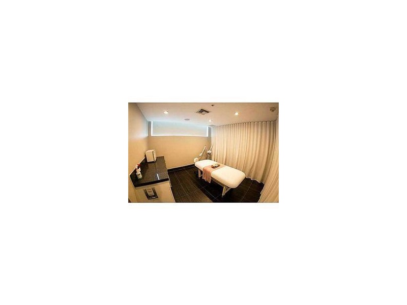 92 Southwest 3rdST, Miami, FL 33130