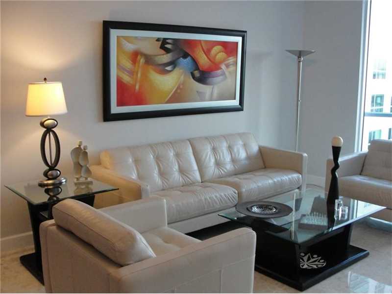 185 Southwest 7 ST, Miami, FL 33130