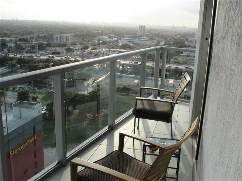 185 Southwest 7 ST, Miami, FL 33130