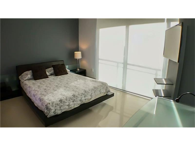 92 SW 3rd St 3910, Miami, FL 33130