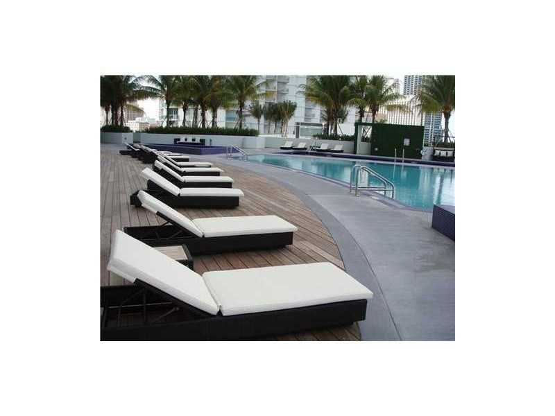 90 Southwest 3rd St, Miami, FL 33130
