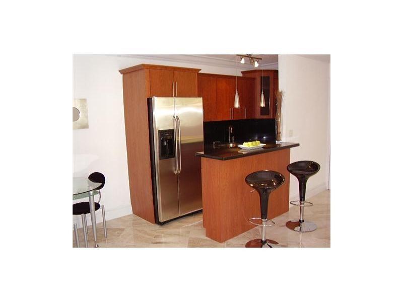 150 Southwest 10th St, Miami, FL 33130