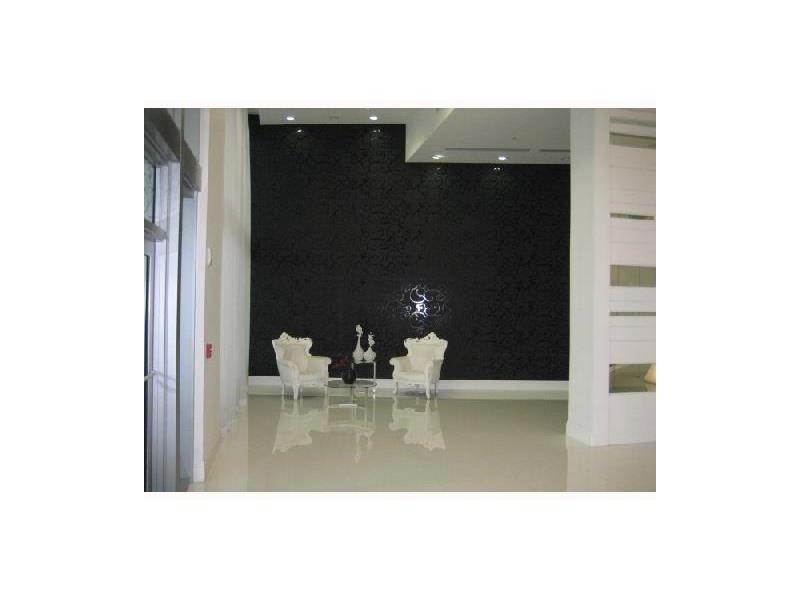 350 South Miami Ave, Miami, FL 33130