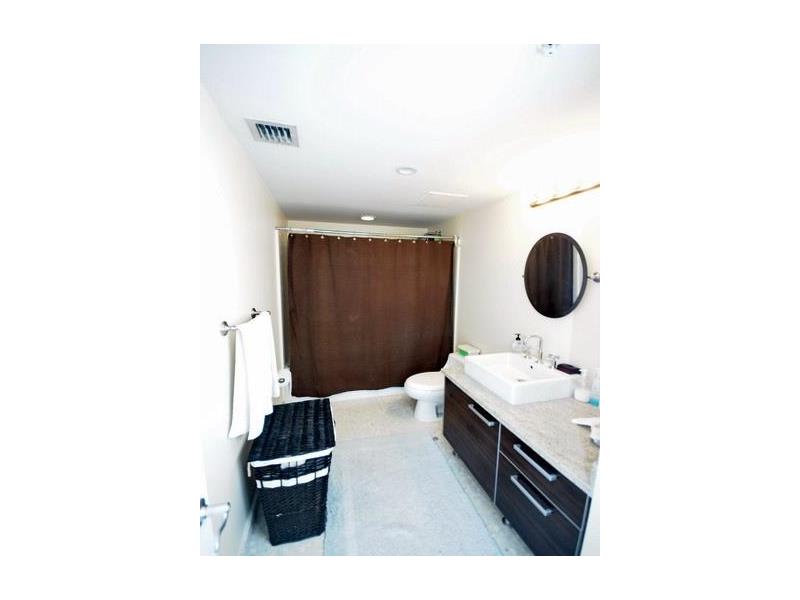 185 Southwest 7th St, Miami, FL 33130