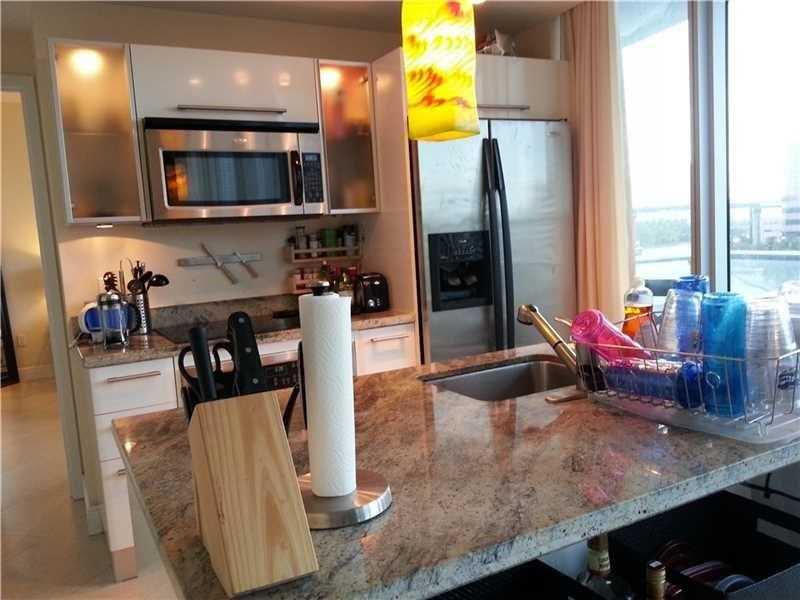 185 Southwest 7 ST, Miami, FL 33130
