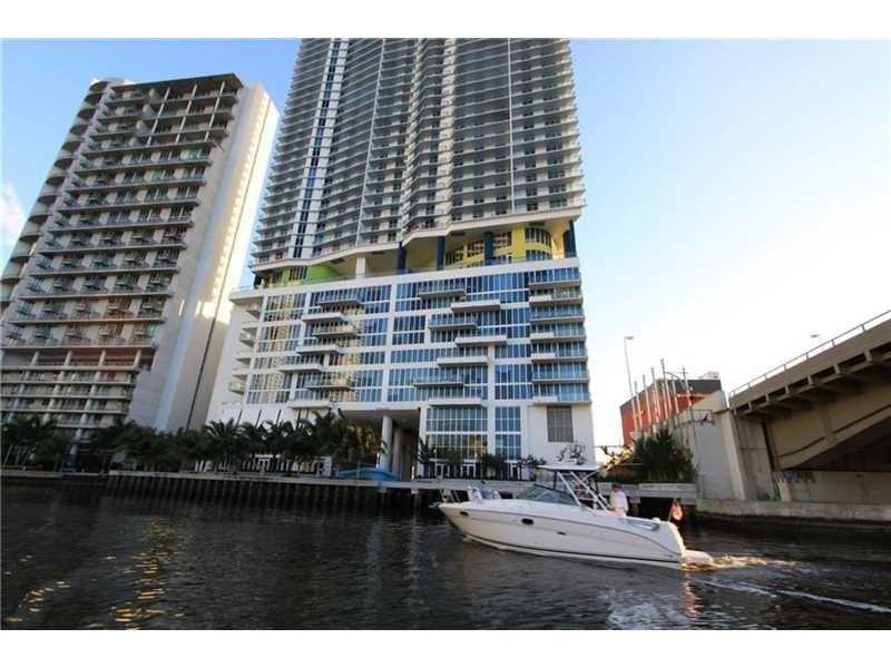185 Southwest 7 ST, Miami, FL 33130
