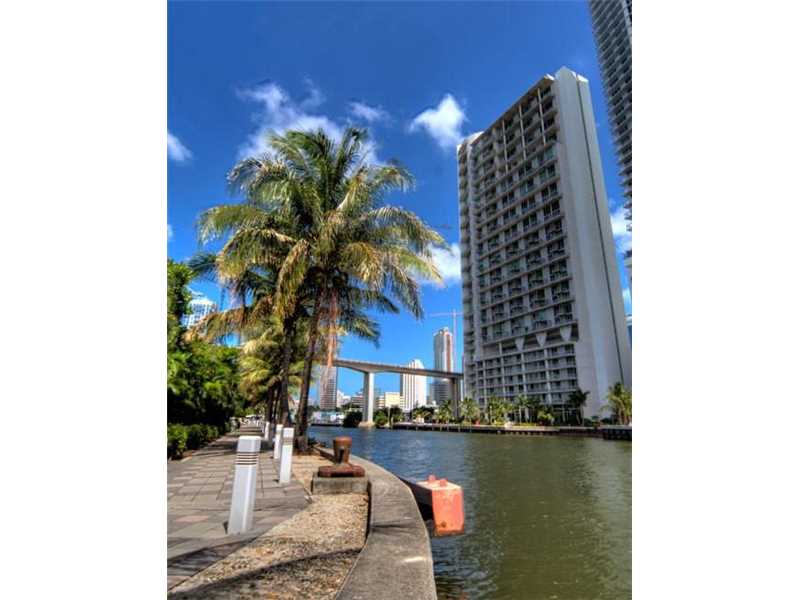 690 Southwest 1st Ct, Miami, FL 33130