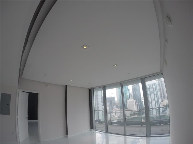 92 Southwest 3rd St, Miami, FL 33130