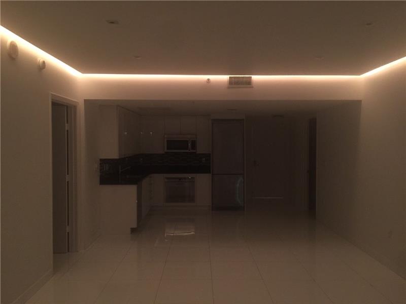 92 Southwest 3rd St, Miami, FL 33130