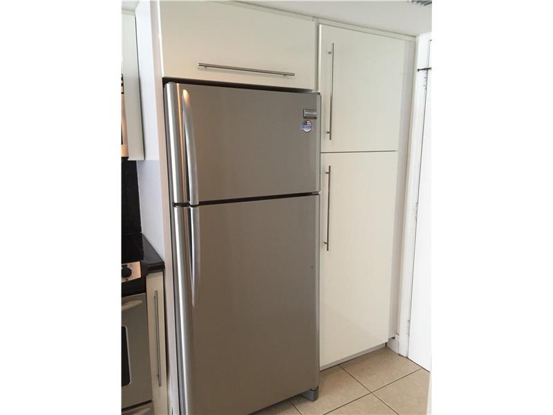 450 Southwest 3 ST, Miami, FL 33130