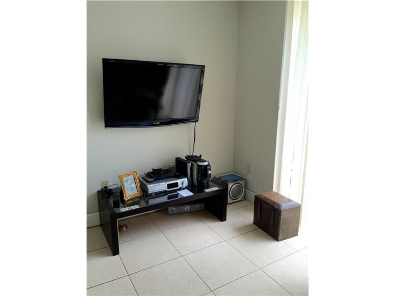 450 Southwest 3 ST, Miami, FL 33130