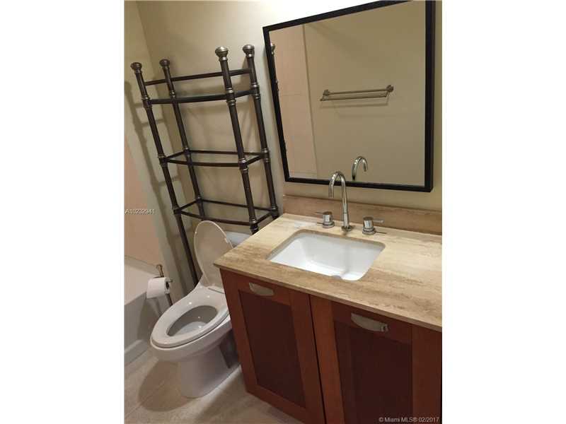 186 Southeast 12th Ter, Miami, FL 33131