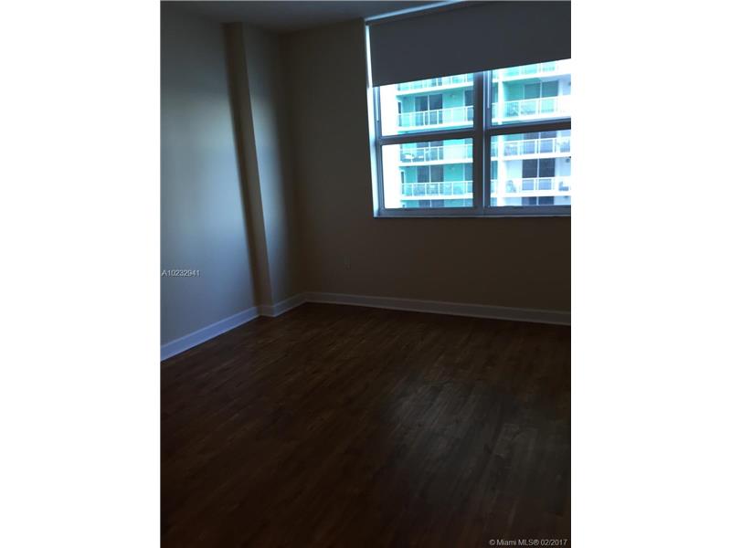186 Southeast 12th Ter, Miami, FL 33131