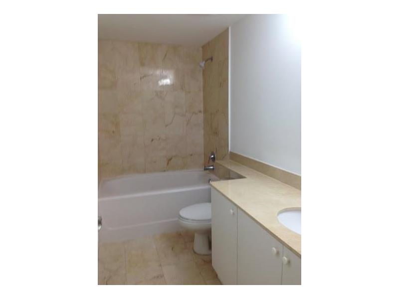 170 Southeast 14th St, Miami, FL 33131
