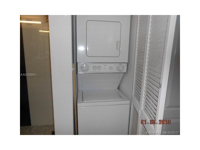 1200Brickell Bay Dr, Miami, FL 33131