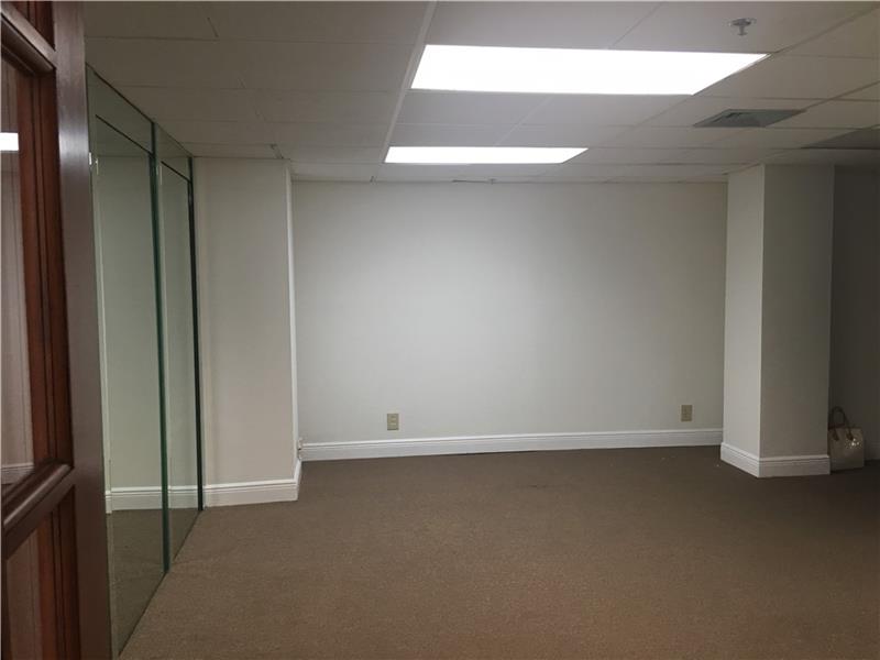 825Brickell Bay Dr, Miami, FL 33131