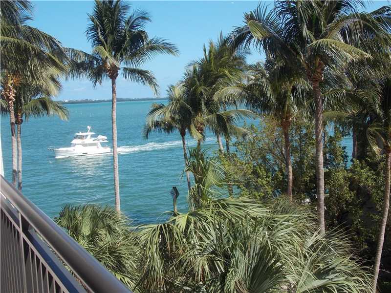 540Brickell Key Dr, Miami, FL 33131