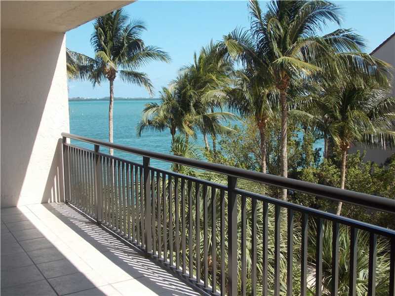 540Brickell Key Dr, Miami, FL 33131
