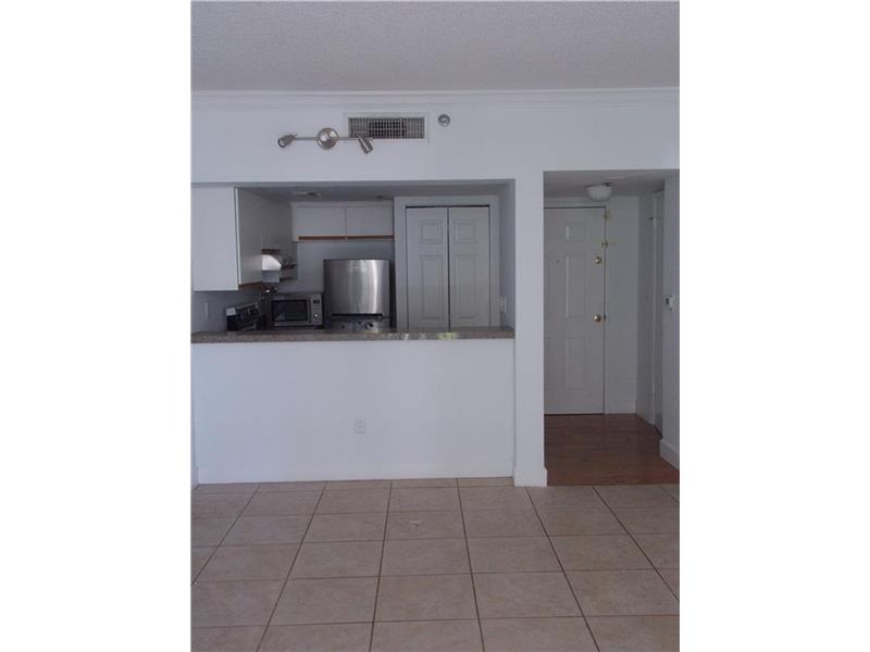 540Brickell Key Dr, Miami, FL 33131