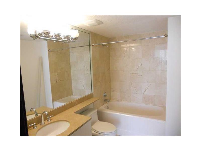 170 Southeast 14 ST, Miami, FL 33131