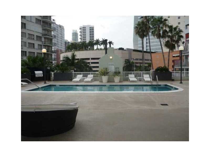 1402BRICKELL BAY DR, Miami, FL 33131