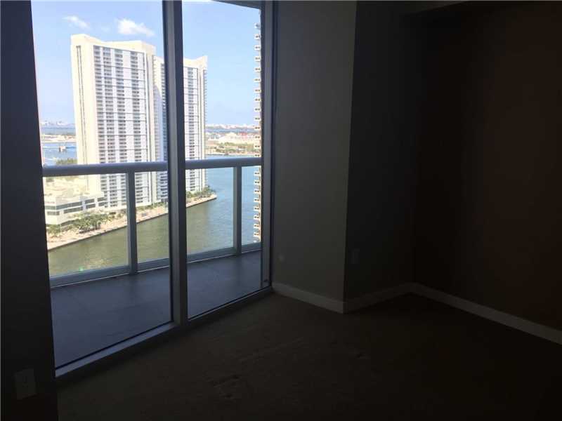 495BRICKELL AV, Miami, FL 33131