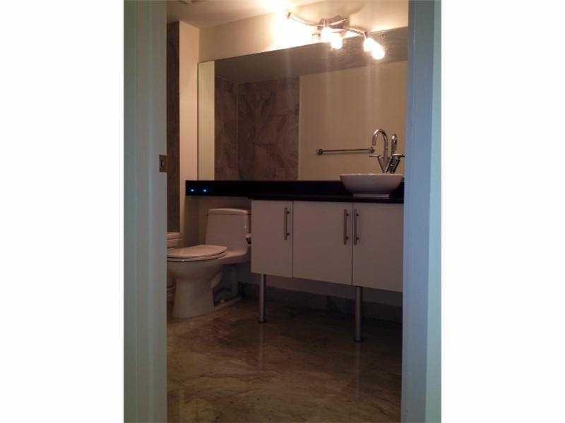 31 Southeast 5 ST, Miami, FL 33131