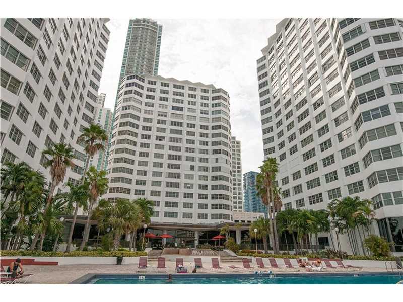801Brickell Bay Dr, Miami, FL 33131