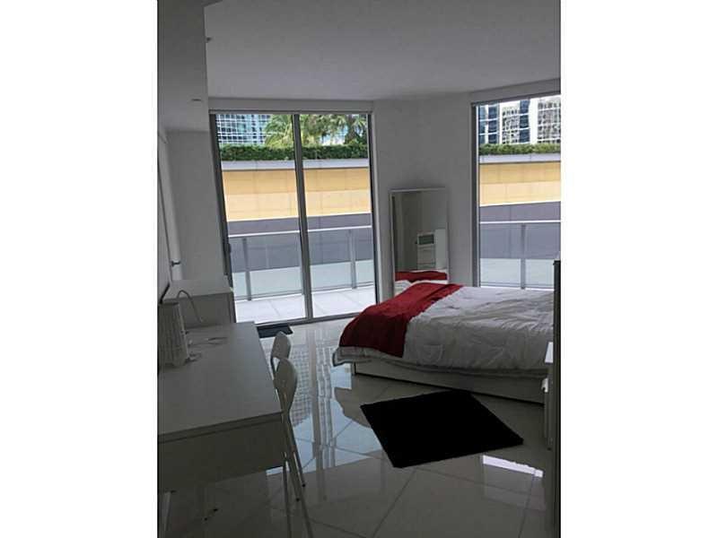 1300Brickell Bay Dr, Miami, FL 33131