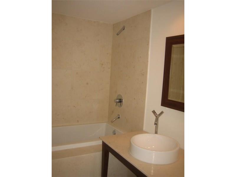 475Brickell Ave, Miami, FL 33131