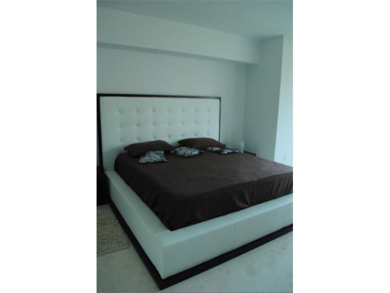 465Brickell Ave, Miami, FL 33131