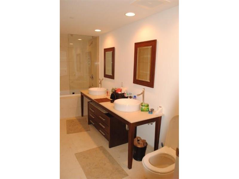 465Brickell Ave, Miami, FL 33131