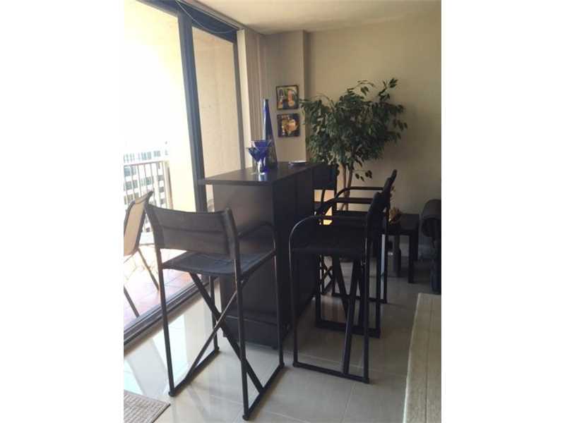 1450 Brickell Bay Dr 1011, Miami, FL 33131