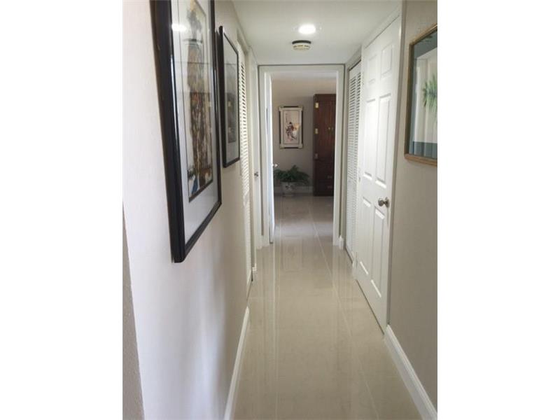 1450 Brickell Bay Dr 1011, Miami, FL 33131