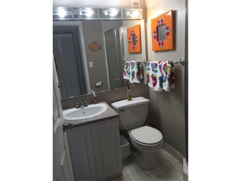 1450 Brickell Bay Dr 1011, Miami, FL 33131
