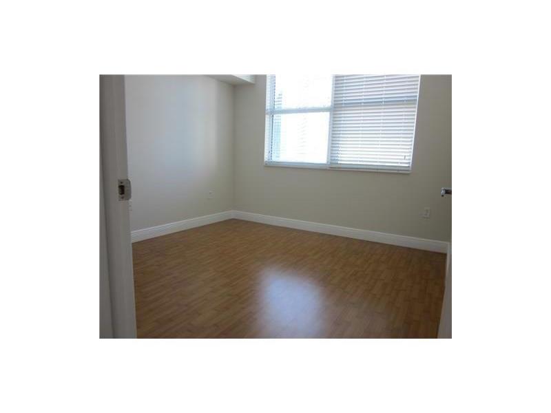 31 Southeast 5th St, Miami, FL 33131