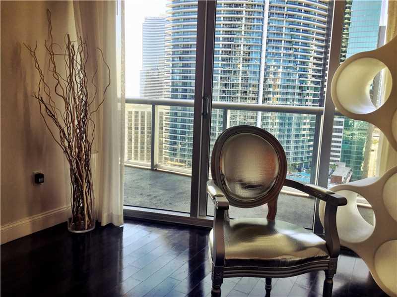 475Brickell Ave, Miami, FL 33131