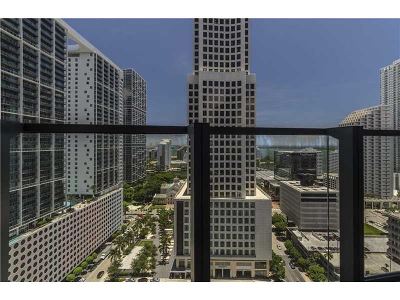 68 SE 6 St 1805, Miami, FL 33131