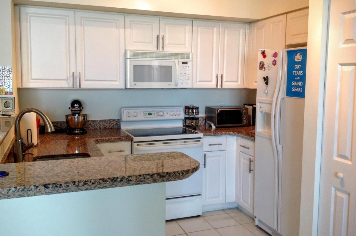 1155 Brickell Bay Drive, Miami, FL 33131