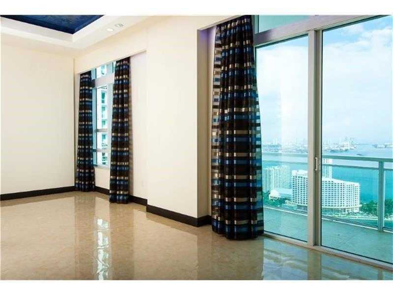 951Brickell Bay Dr, Miami, FL 33131