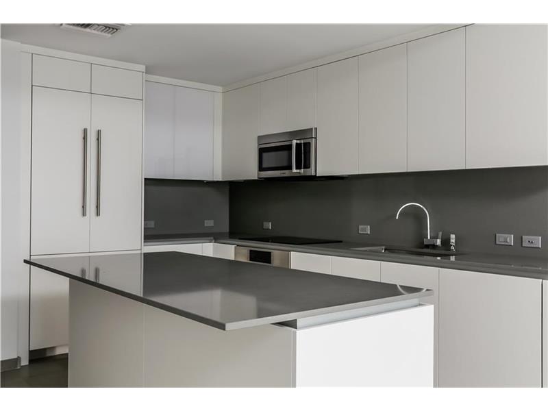 68 Southeast 6 ST, Miami, FL 33131