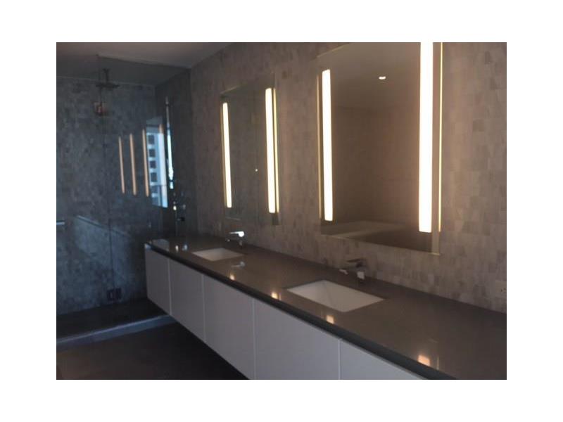 68 Southeast 6 Street, Miami, FL 33131
