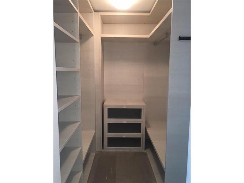 68 Southeast 6 Street, Miami, FL 33131